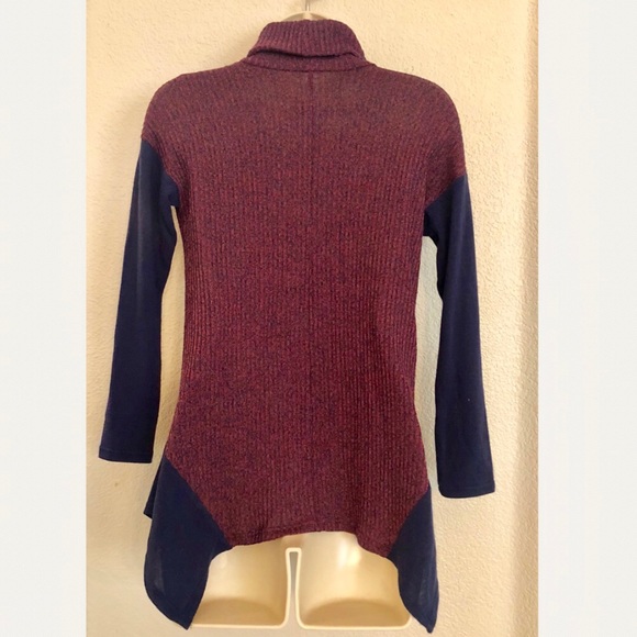 Design Lab Lord & Taylor Lightweight Sweater. - Picture 4 of 5